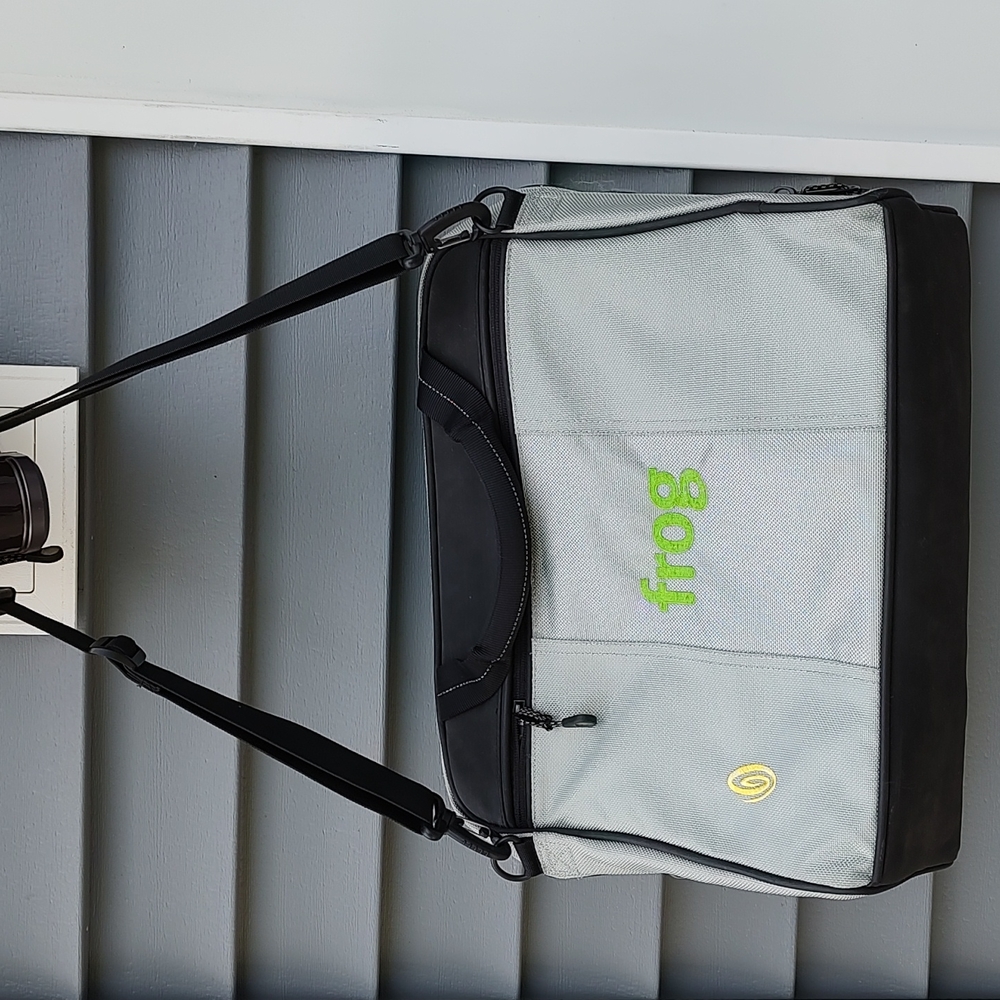 laptop bag  by frog quality piece 16x12